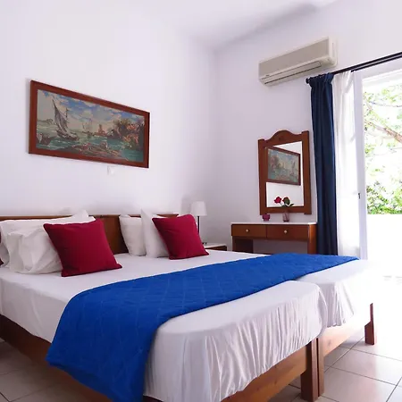 Scorpio Aparthotel 3*